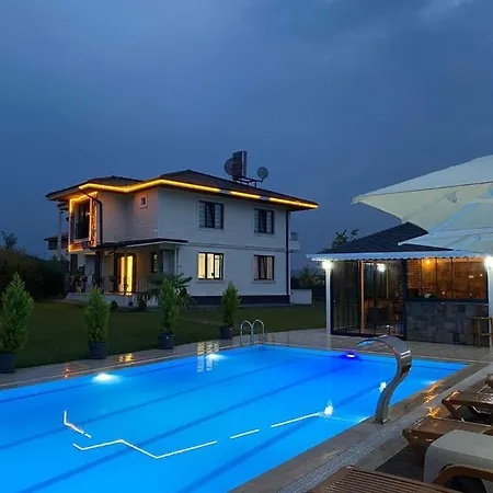 Stunning In Peaceful Sapanca